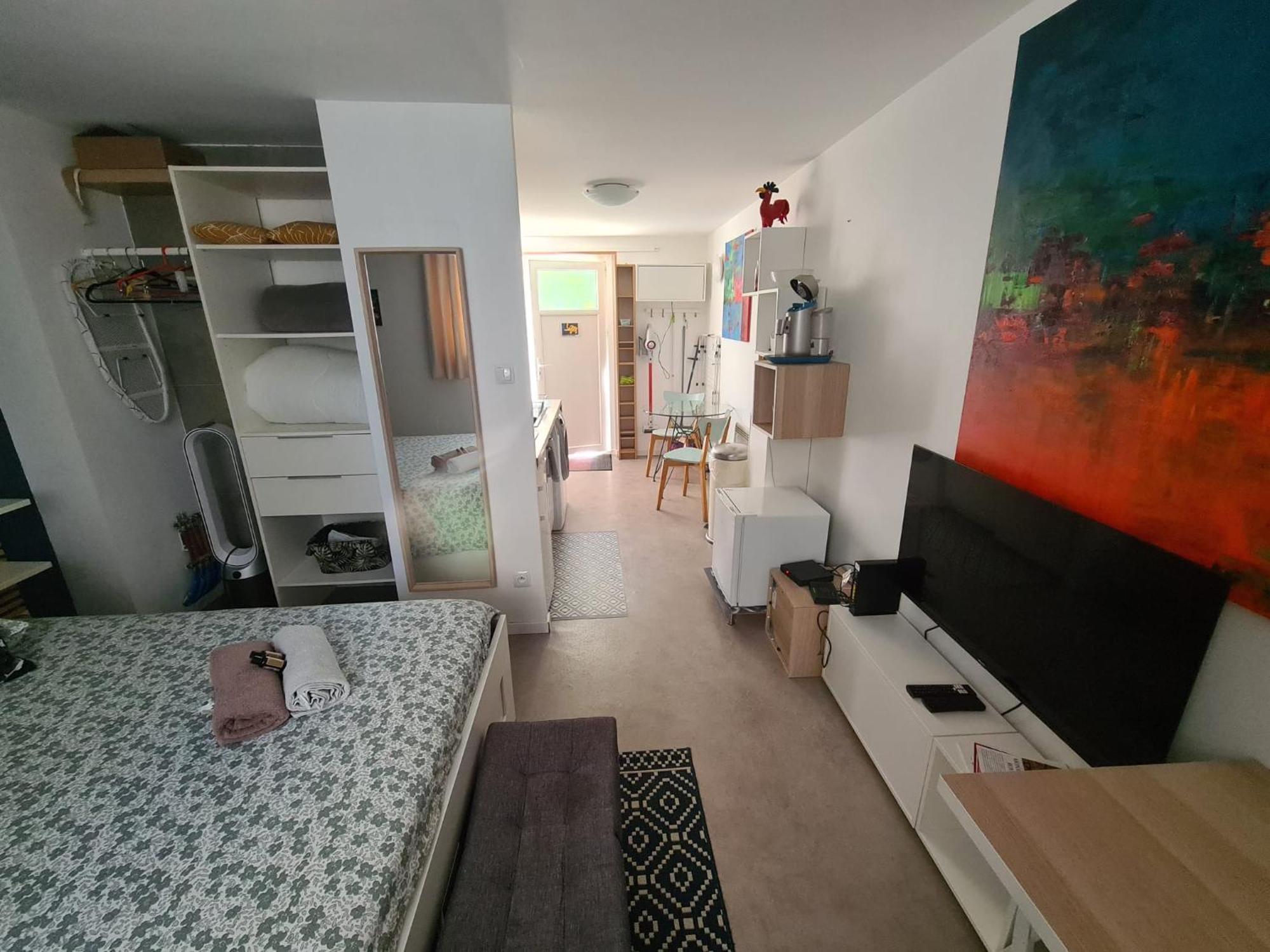 Beau Studio Equipe - Calme Et Confortable Bourg-en-Bresse Eksteriør bilde